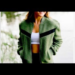 Zyia Flying V Zip Jacket